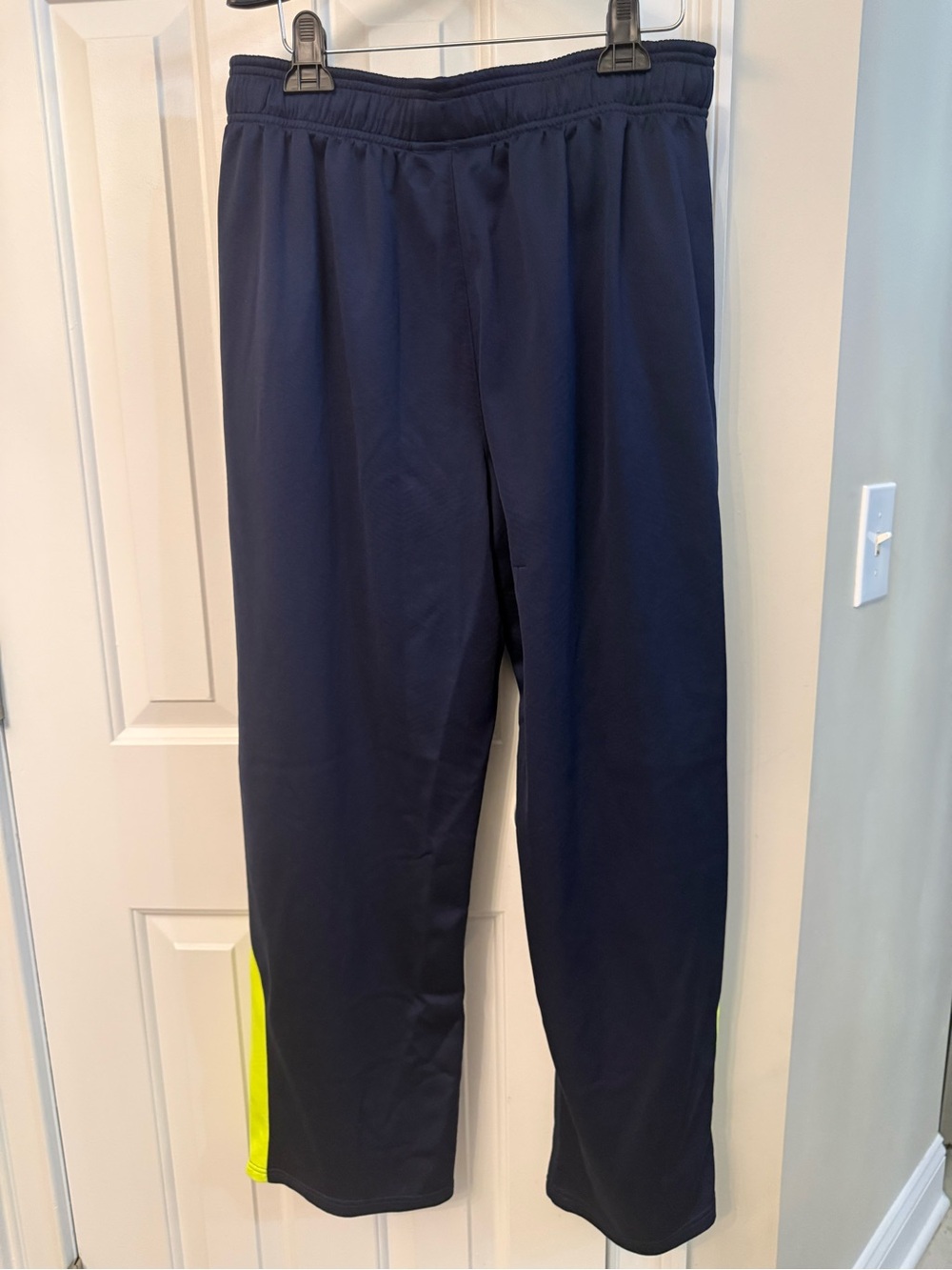 Men’s Under Armour Navy with Yellow Side Stripe Athletic Pants